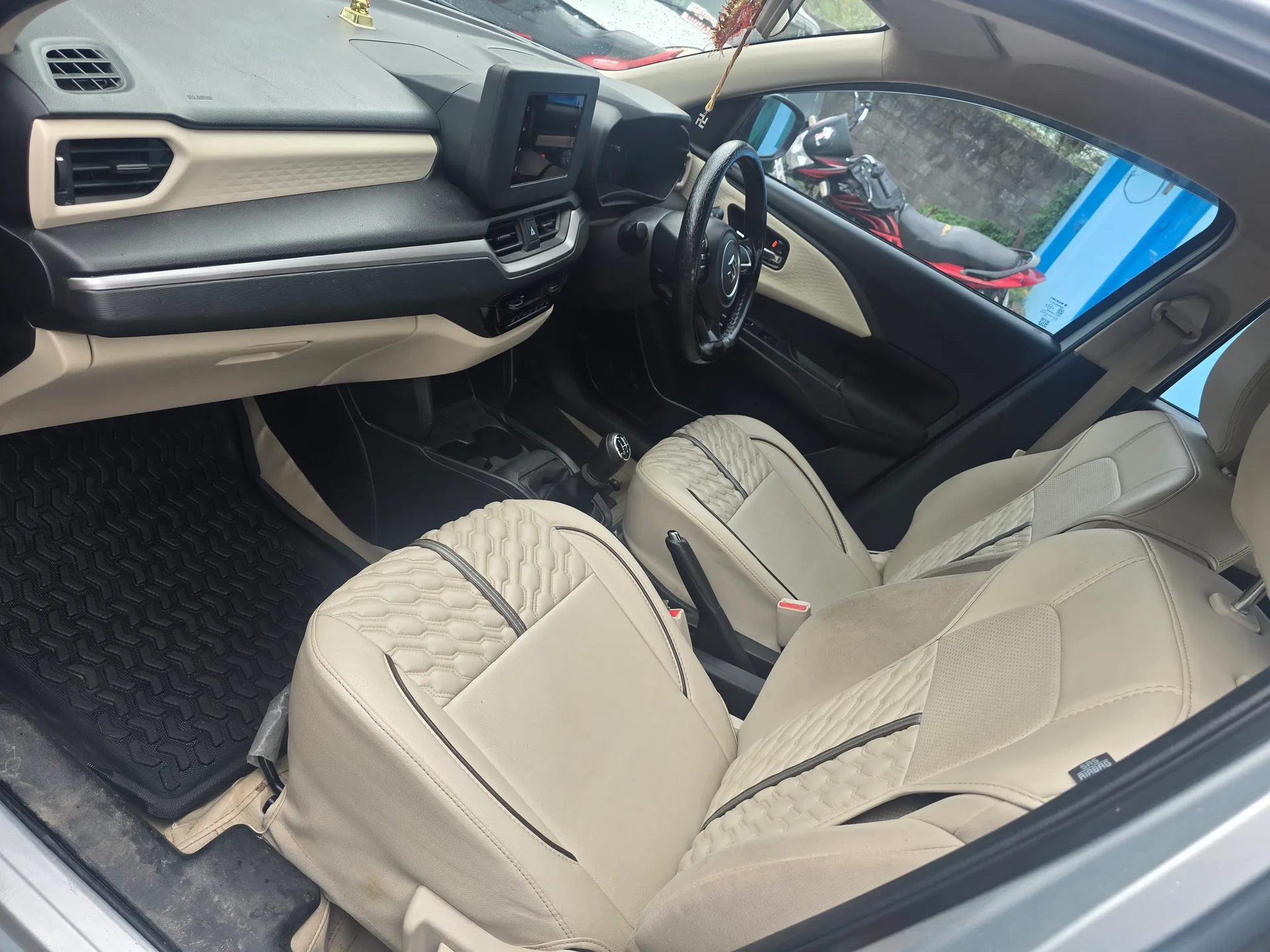 Maruti Suzuki Swift Dzire vxi