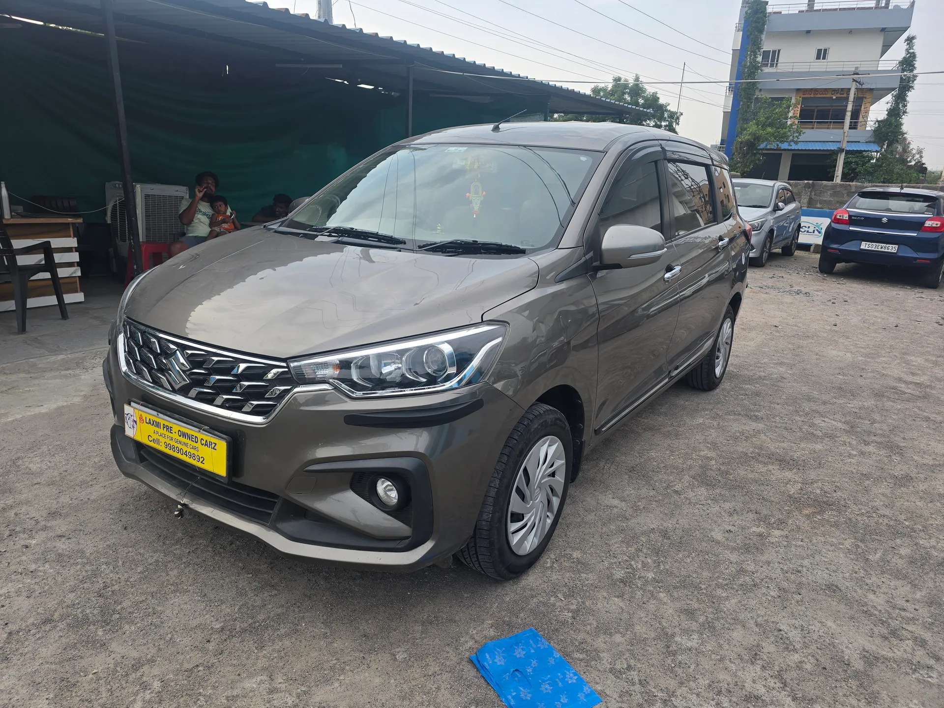 Maruti Suzuki Ertiga vxi smart hybrid