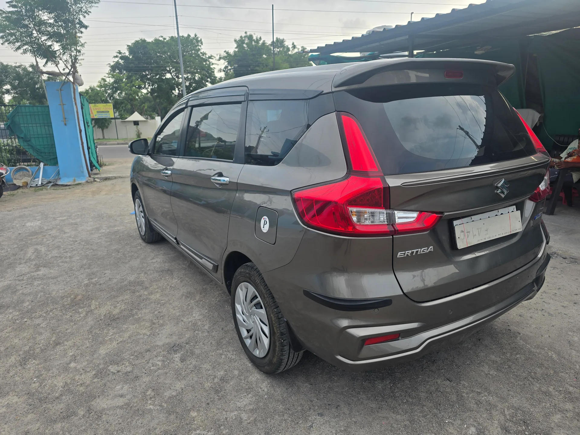 Maruti Suzuki Ertiga vxi smart hybrid