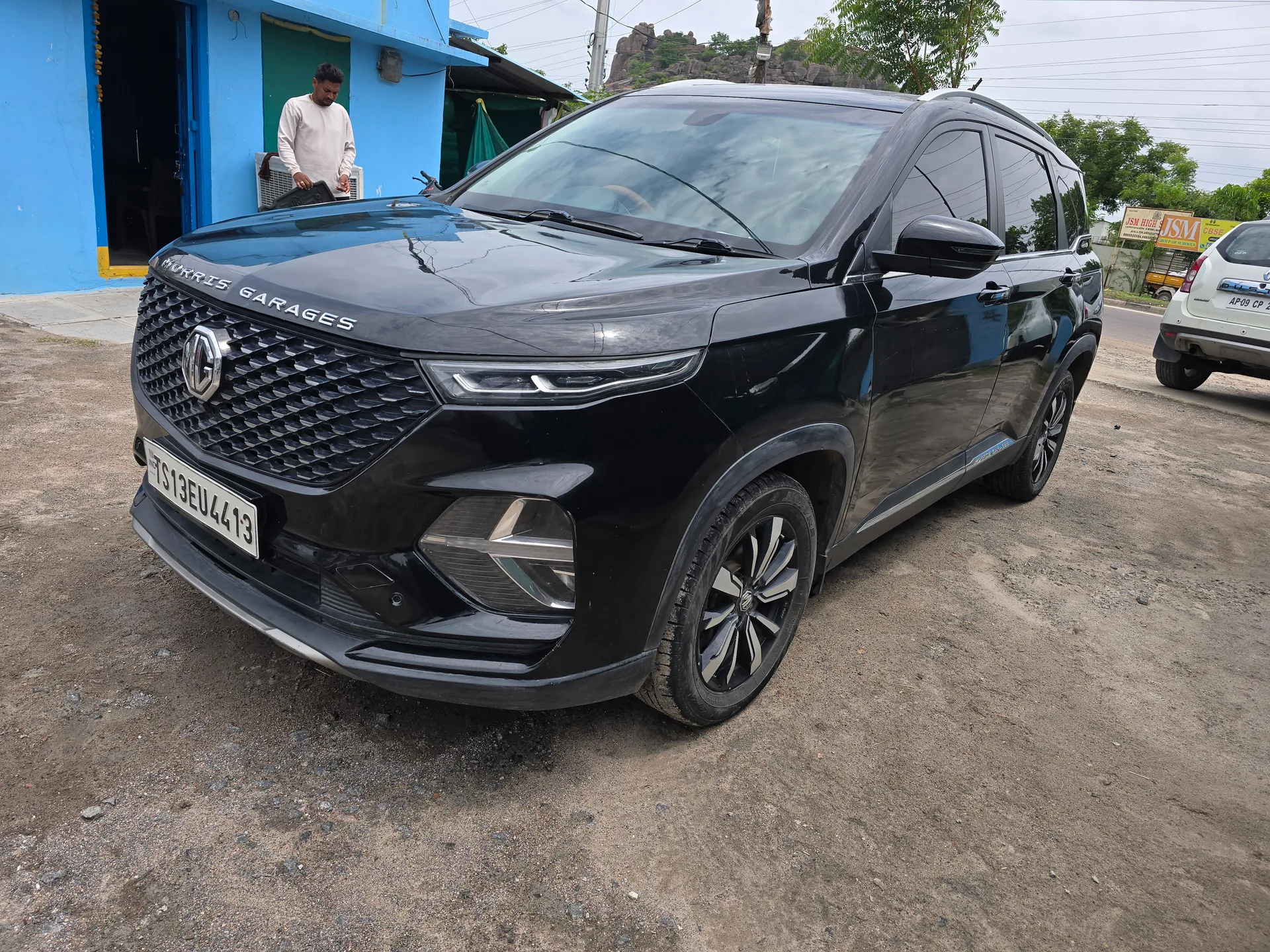 MG HECTOR PLUS SHARP 2.0